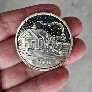 2001 Christmas Santa's Workshop Santa Ornament 999 Silver Troy Ounce Coin Round